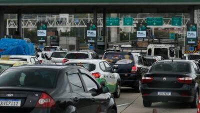 Andarilho invade Ponte Rio-Niterói e causa confusão no trânsito