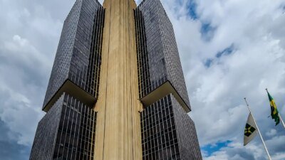 BC mantém juros básicos em 15% ao ano por quinta vez seguida