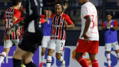 São Paulo e Palmeiras se garantem nas semis do Campeonato Paulista