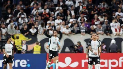 Corinthians derrota Santa Fe e segue 100% na Copa Libertadores