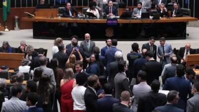 Câmara aprova, em primeiro turno, PEC do fim da escala 6×1