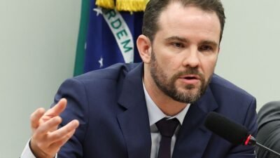 Lula pede a Durigan que avalie possíveis prejuízos de medidas dos EUA