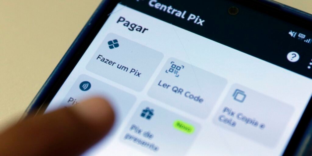 Pix enfrenta instabilidade na manhã deste domingo